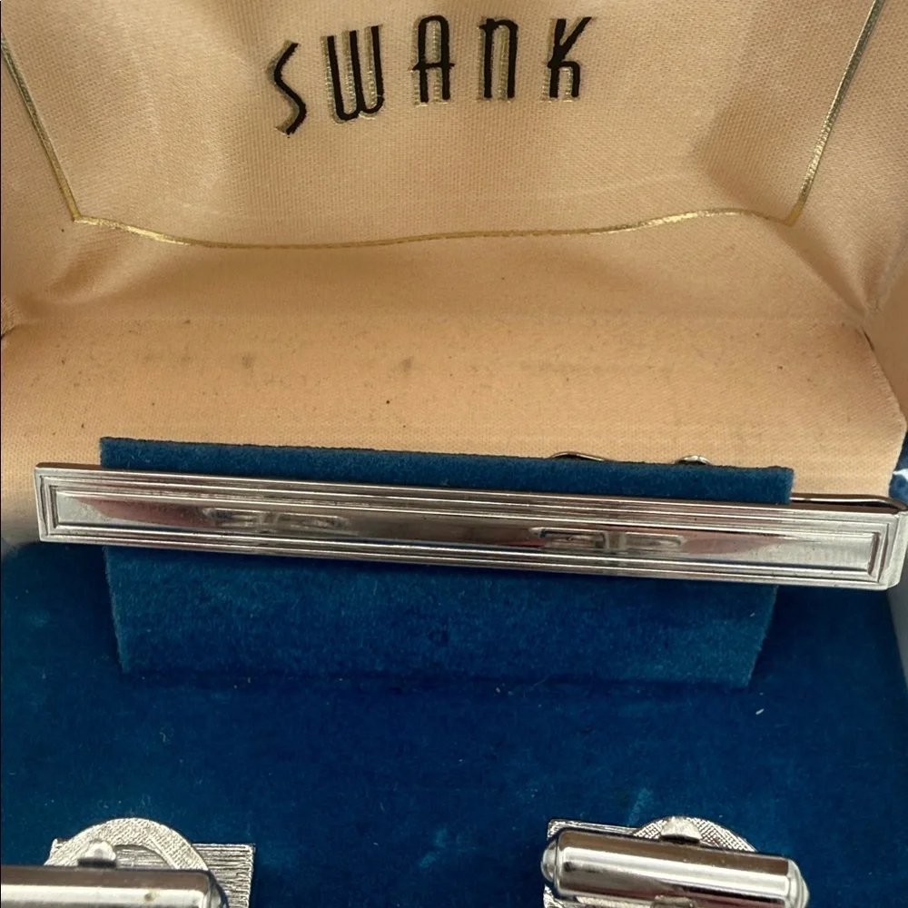 VTG SWANK Silvertone Rectangular Mesh Cufflinks with Matching Tie Bar